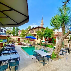 Old Town Famous Aparts Apartment