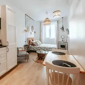 https://studio-30m2-pour-2-personnes.fr-provencehotel.com